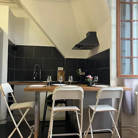 Duplex Dans Un Chateau Apartment Villeneuve-le-Roi