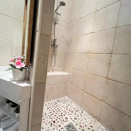Duplex Dans Un Chateau *