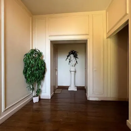 Duplex Dans Un Chateau Apartment Villeneuve-le-Roi